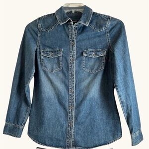💙 Old Navy Classic Denim Button-Down Shirt | Med Wash | Size Small